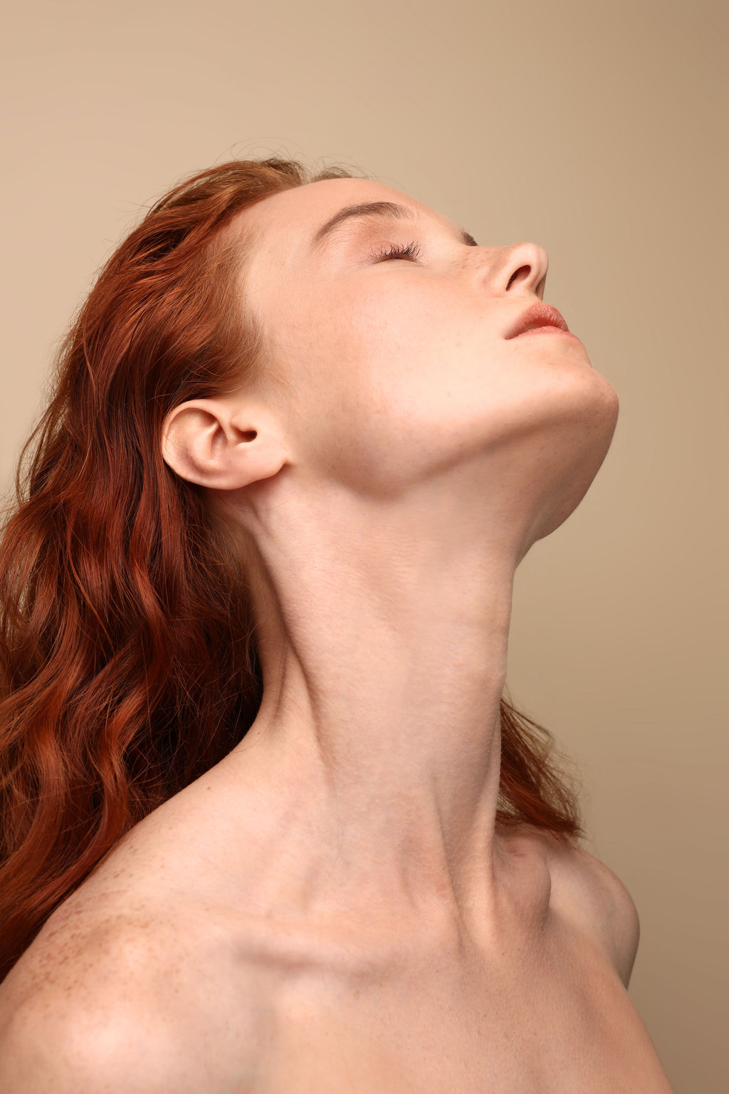 AGE DEFYING NECK FIRMING CREAM